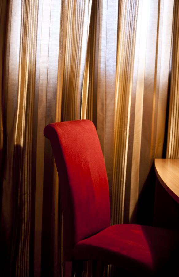 Hotel Geyer Клагенфурт Екстериор снимка