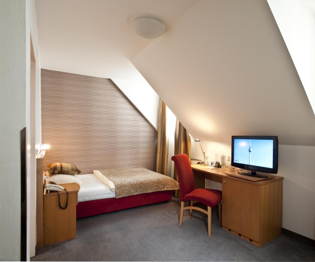 Hotel Geyer Клагенфурт Екстериор снимка