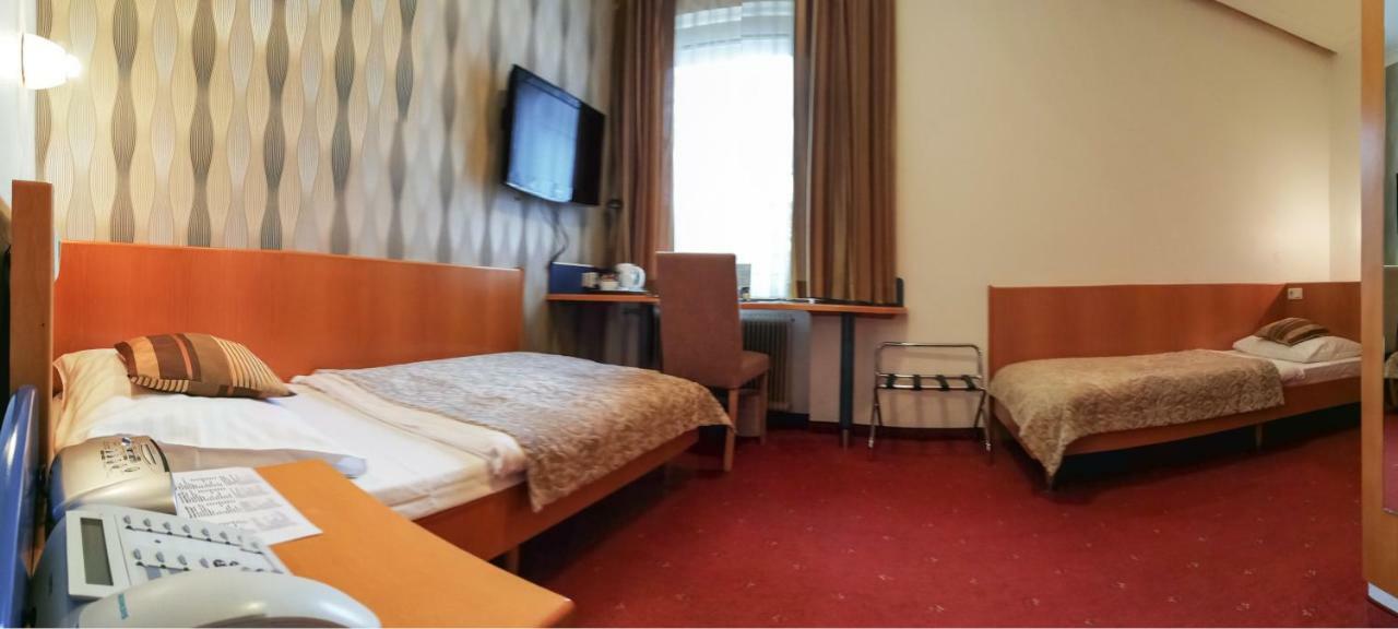 Hotel Geyer Клагенфурт Екстериор снимка